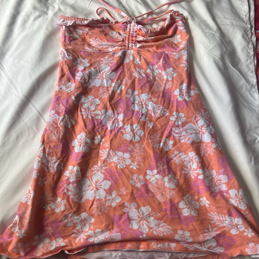 it is a size small and only worn twice! 💓🤍🧡💐 #forever21 #halterdress #dress